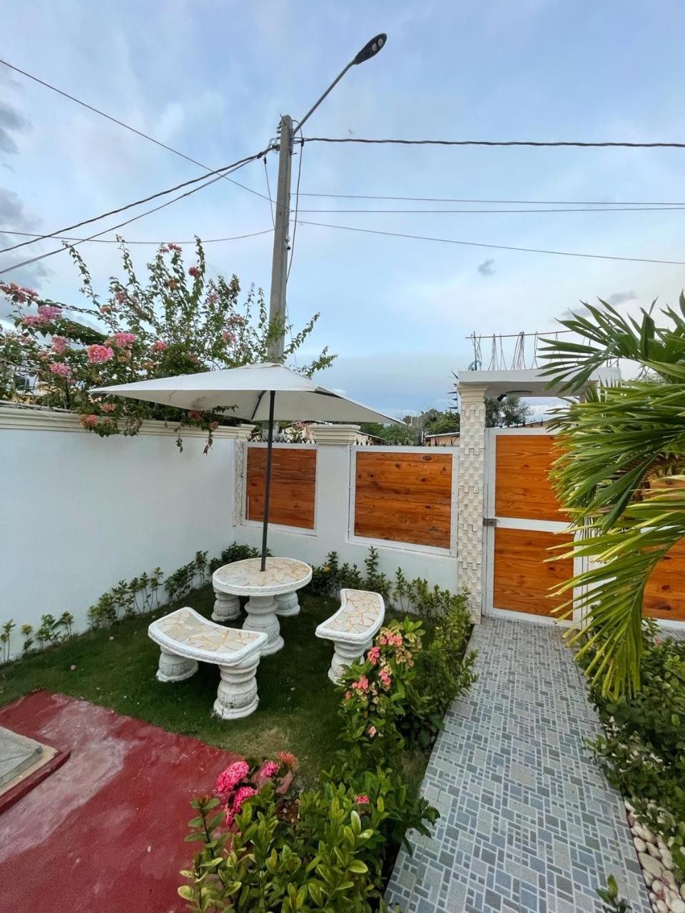 Villa Confortable De 2 Habitaciones פדרנאלס מראה חיצוני תמונה